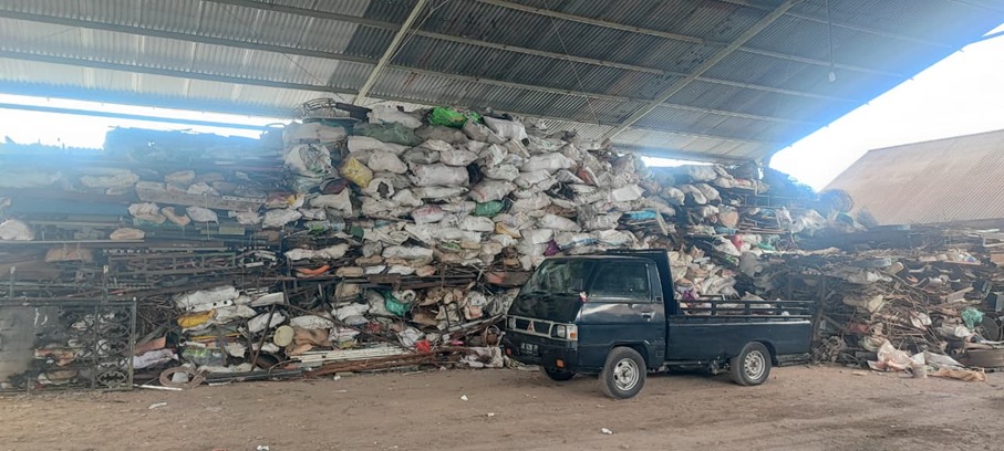 Galeri Jual Beli Besi Tua